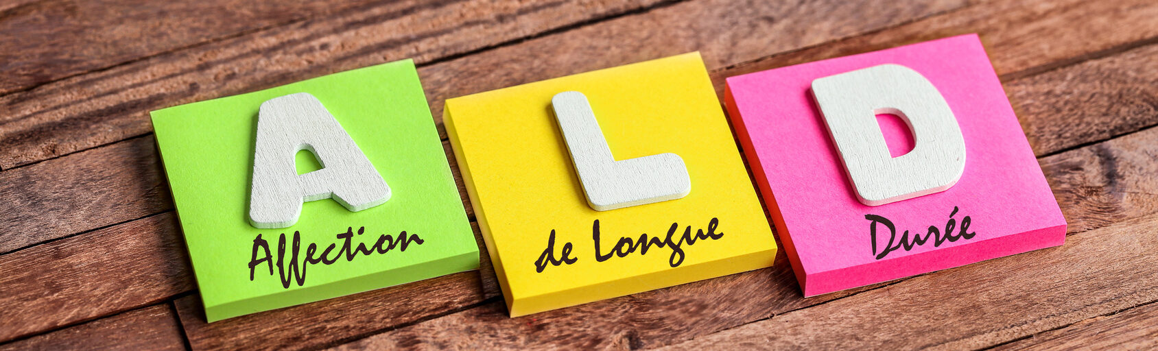 ALD écrit sur des post it